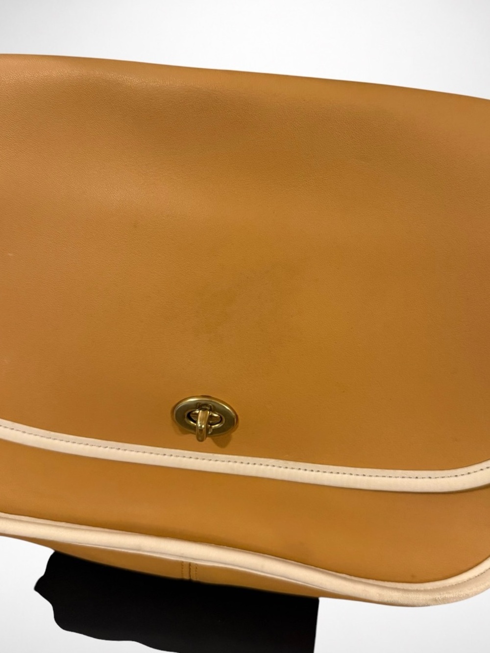 COACH Vintage City Spectator Crossbody Bag Tan Cream Leather Turn Lock 1980s - Picture 6 of 14